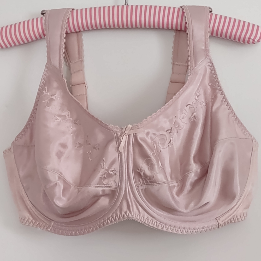 Bali Comfort Cushion Strap Lifting Bra